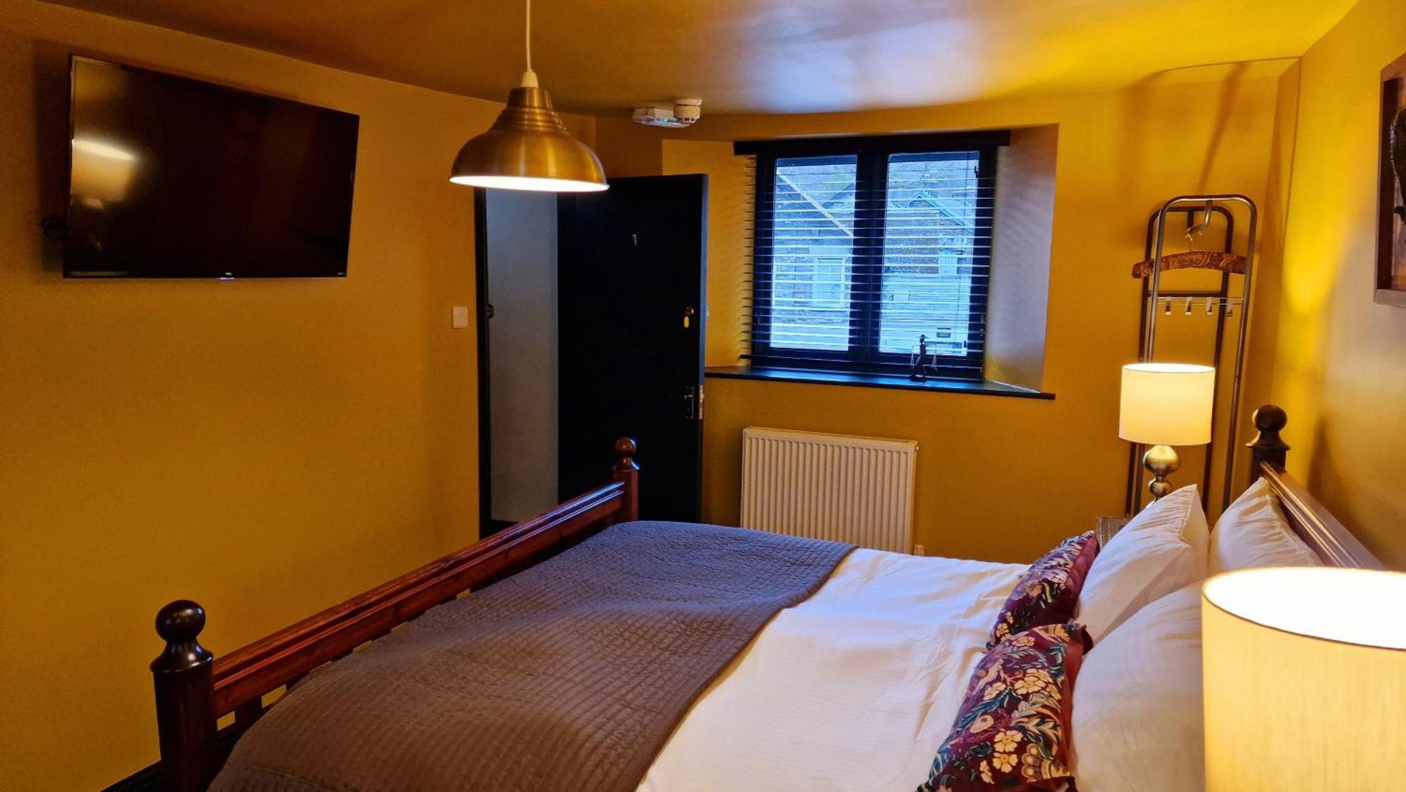 Y Gwydyr Hotel - Dolwyddelan מראה חיצוני תמונה