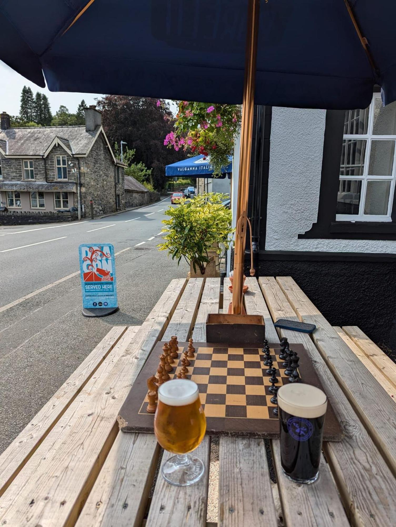 Y Gwydyr Hotel - Dolwyddelan מראה חיצוני תמונה